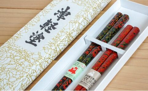 ふるさと納税,返礼品,おすすめ,青森県鶴田町|津軽塗 夫婦箸セット・唐塗 黒口呂上・赤上